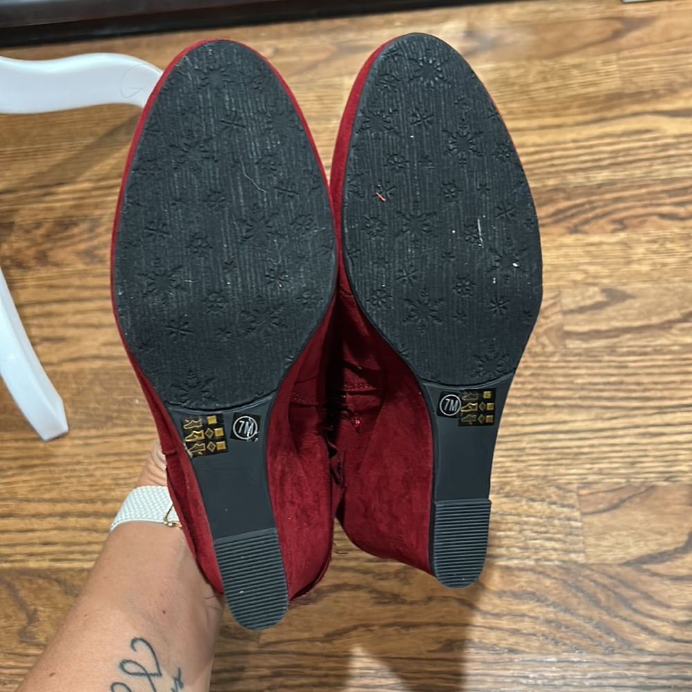 Booties - Picture 4 of 5